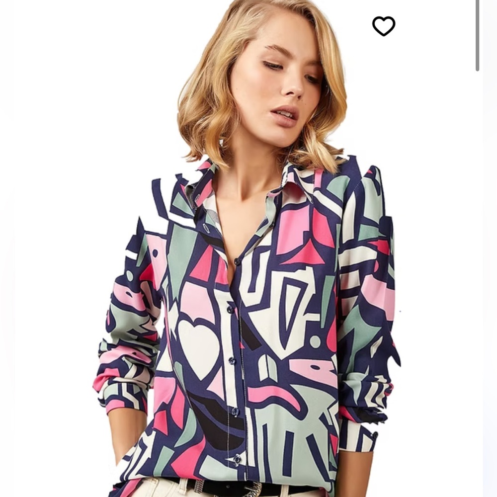 Big Dart long sleeve button-down blouse in retro pop art print